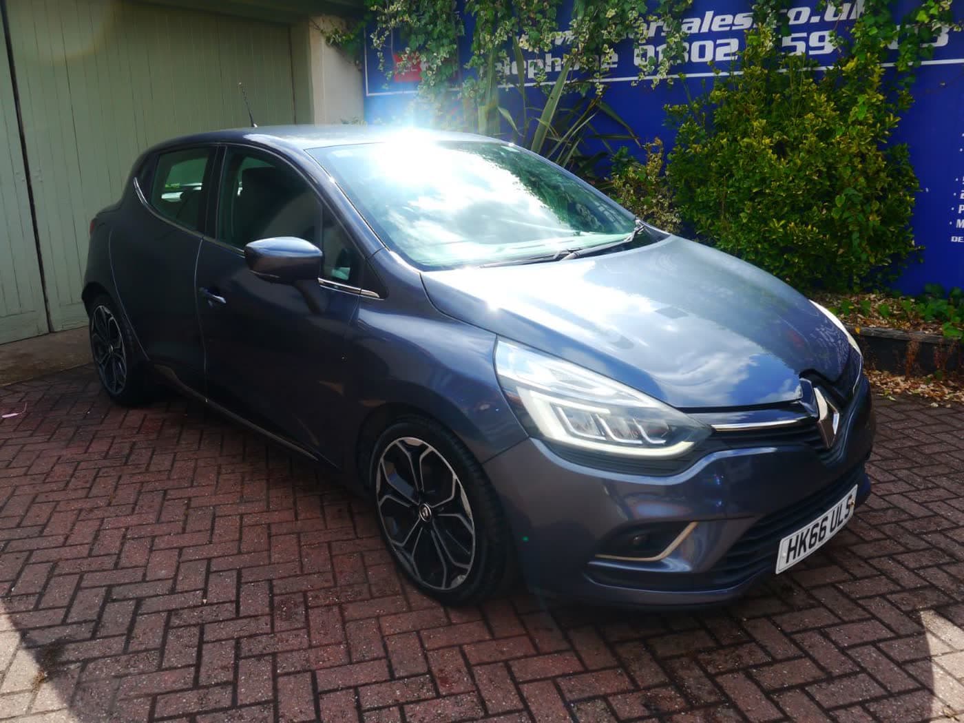 2016 Renault Clio, photo 1 of 8