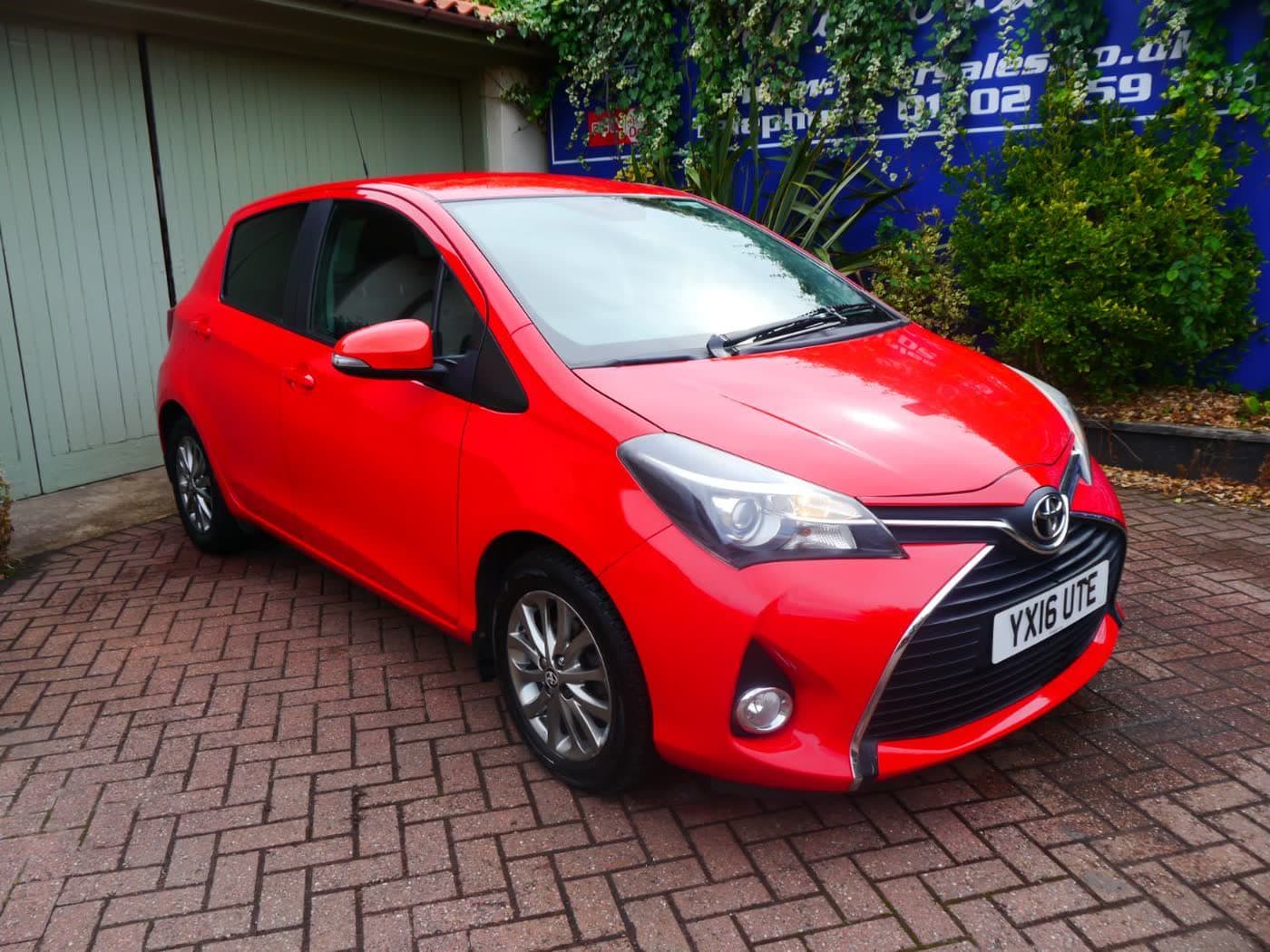 2016 Toyota Yaris, photo 1 of 8