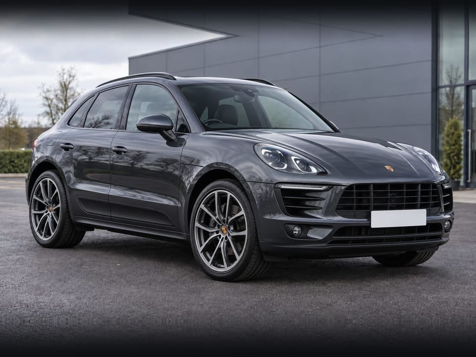 Porsche Macan in Volcano Grey