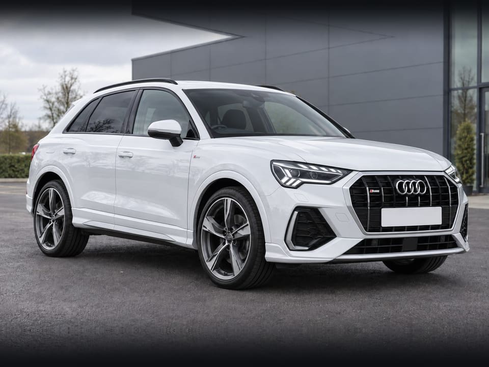 Audi Q3 in Glacier White