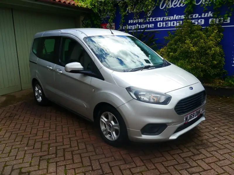 2019 Ford Tourneo Courier, photo 1 of 8